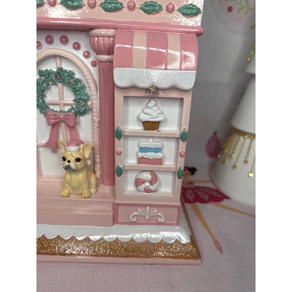 Pink Bow Gingerbread House with LED lights - Picture 4 of 7